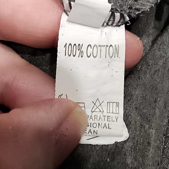 LOVE Tshirt With Classy Design - Picture 3 of 6